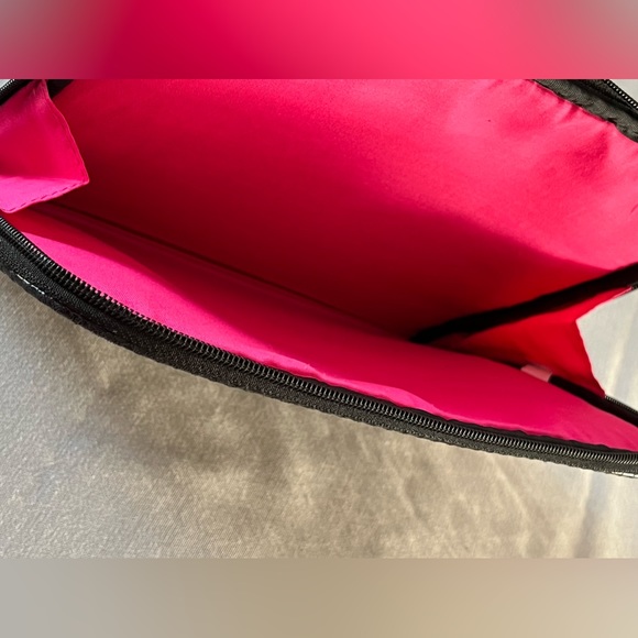 Steve Madden Tablet / iPad Case / Mini Laptop Case - Picture 10 of 12